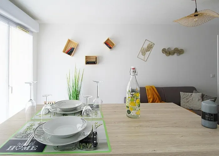 L'evasion Lourdaise Terrasse Centre Parking Wifi *